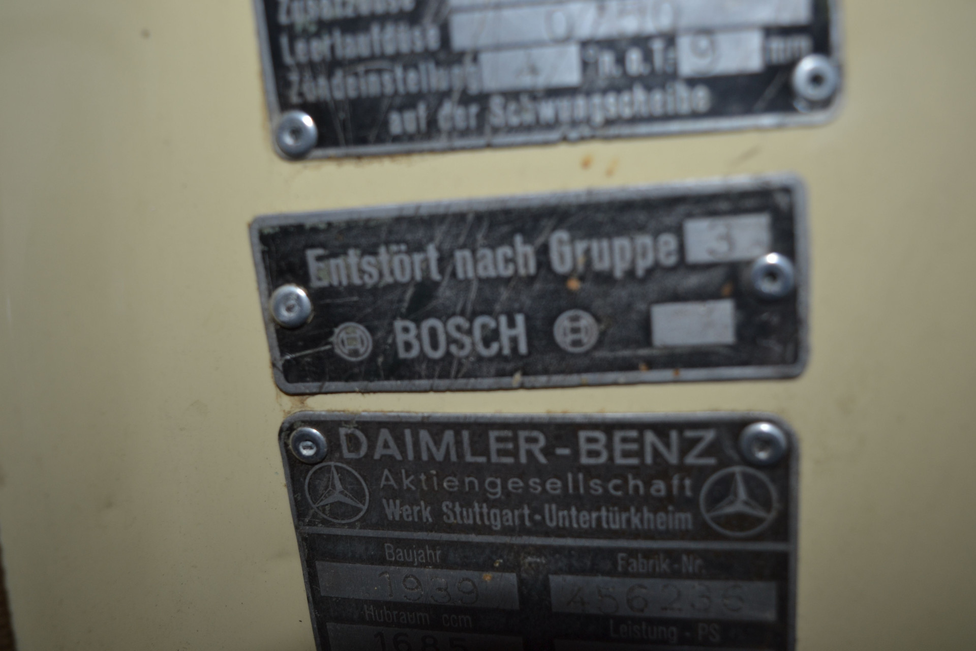 37814276-8.jpg
