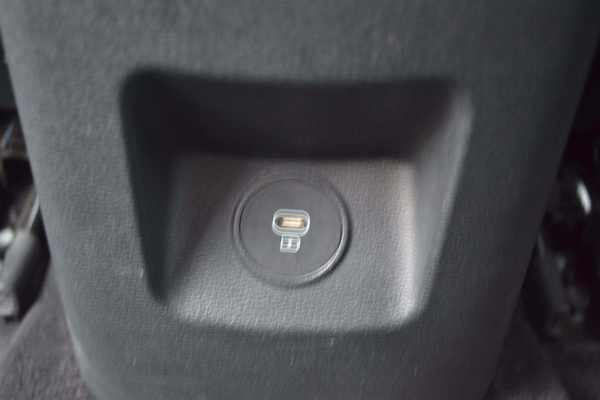 41722073-19.jpg