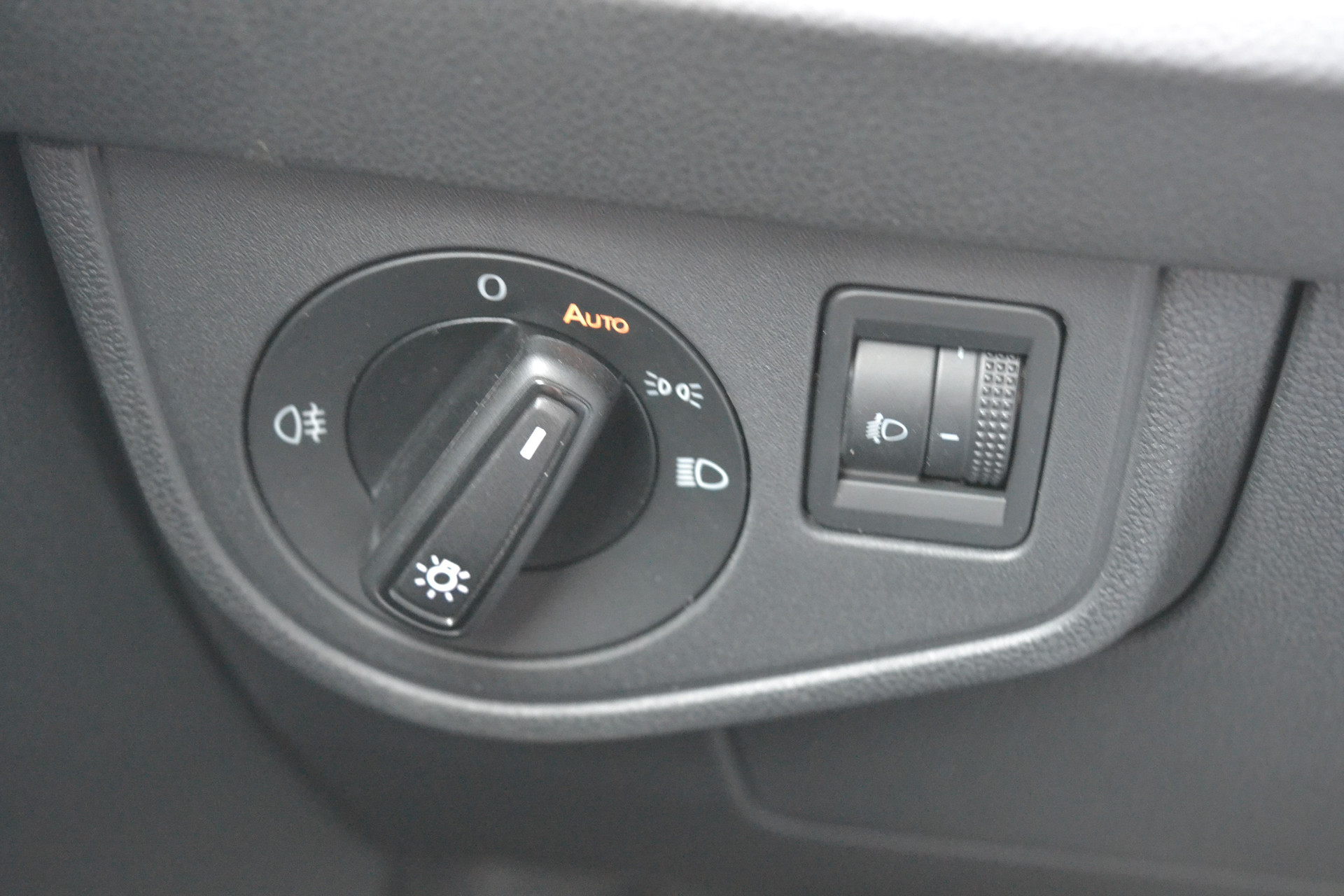 44050321-23.jpg