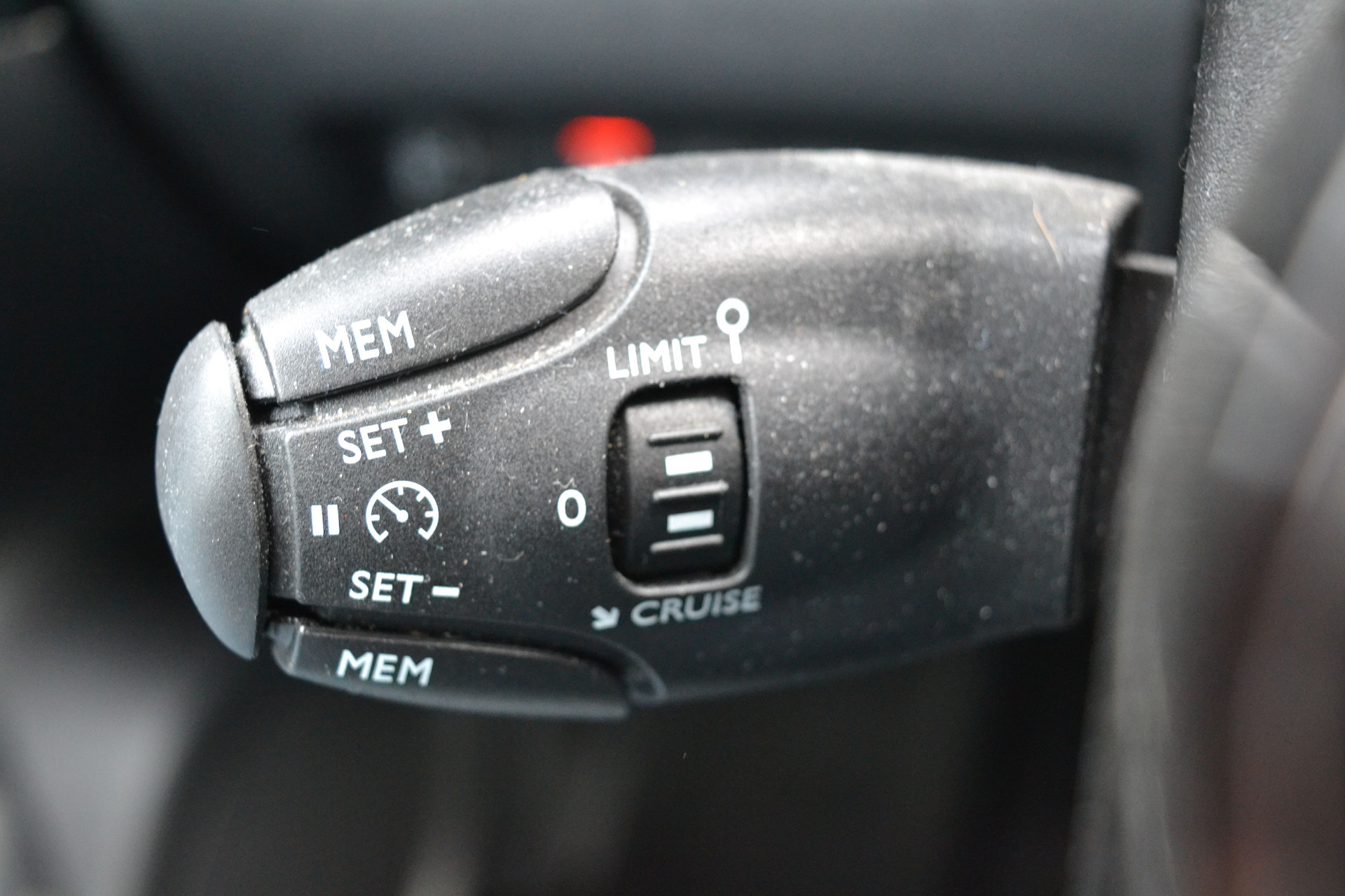 47010004-11.jpg