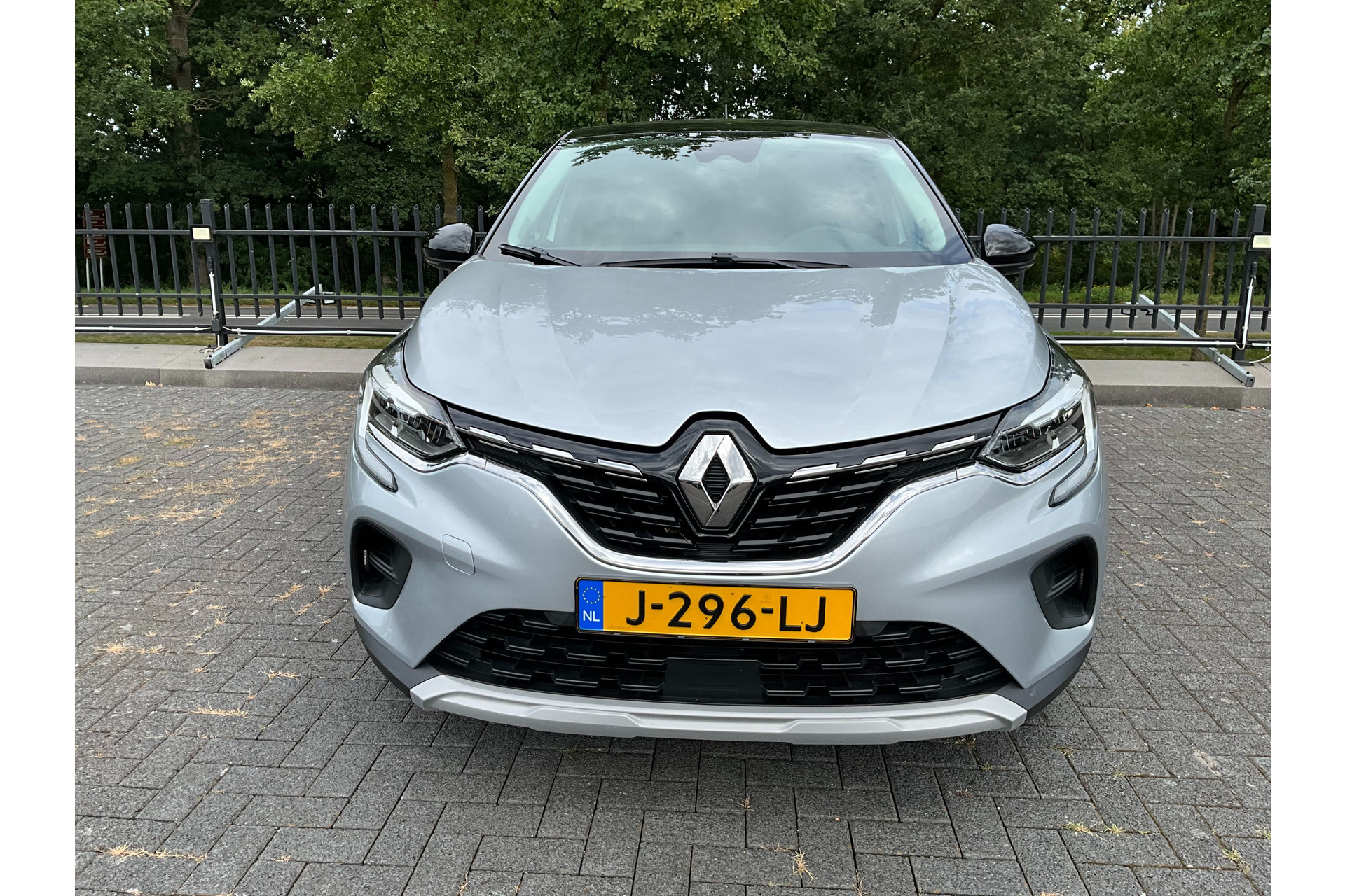 47300447-16.jpg