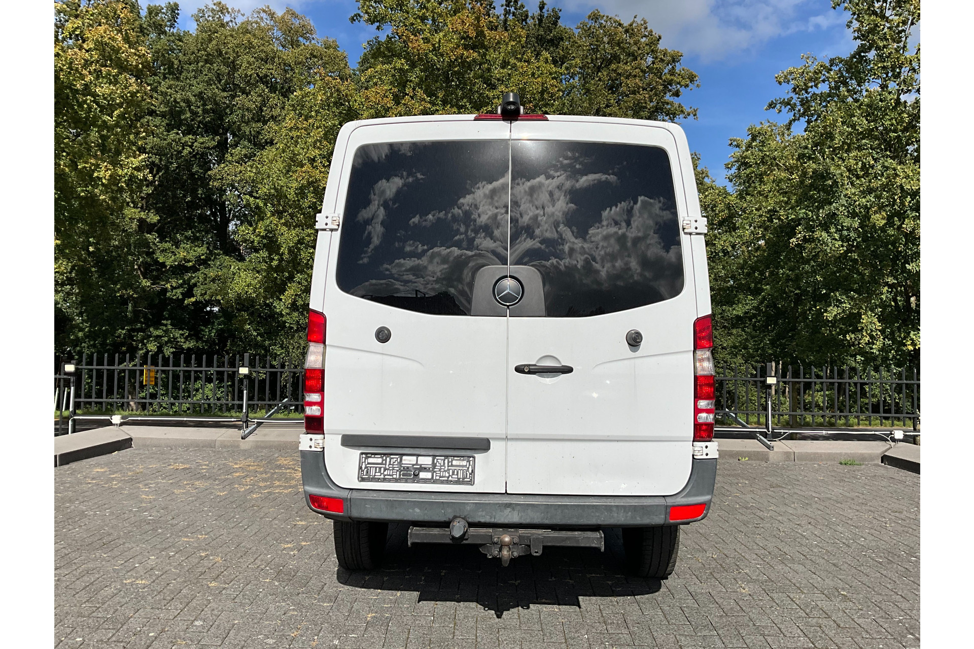 48514765-16.jpg
